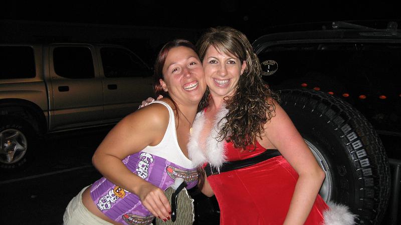 IMG_0566.JPG - Survivor & Mrs. Clause....