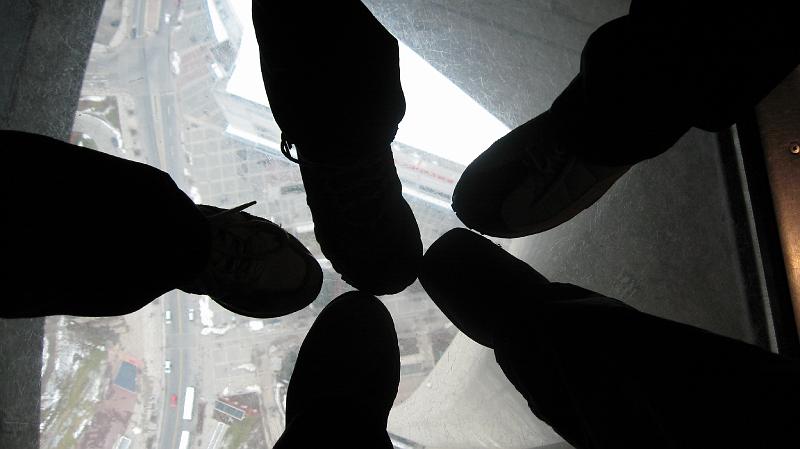 IMG_0880.JPG - All feet in