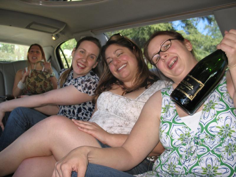 IMG_0746.JPG - Gotta enjoy that free bottle of bubbly in the limo!