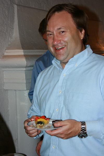 IMG_1152.JPG - Dave gets dessert!