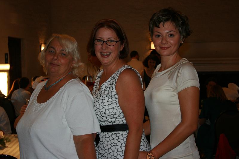 IMG_1171.JPG - Yanna's mom, Jen & Yanna!