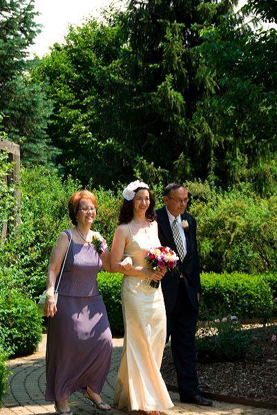 _dsc0057.jpg - Valerie with her parents!
