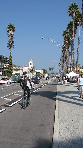 IMG_0440.JPG - Surfer dude on a bike