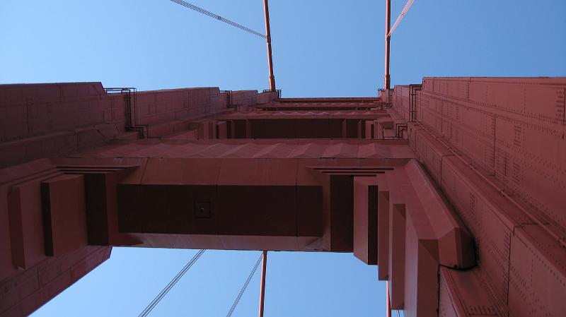 IMG_0309.JPG - Under the second tower